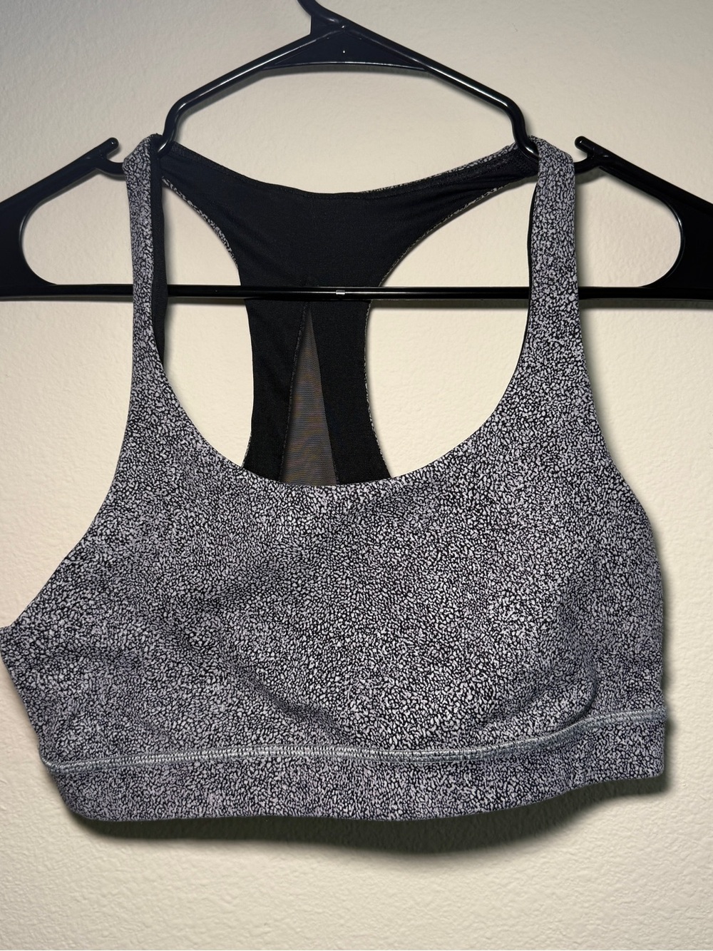 lululemon athletica Black & White Speckle Racerback Sports Bra Size8